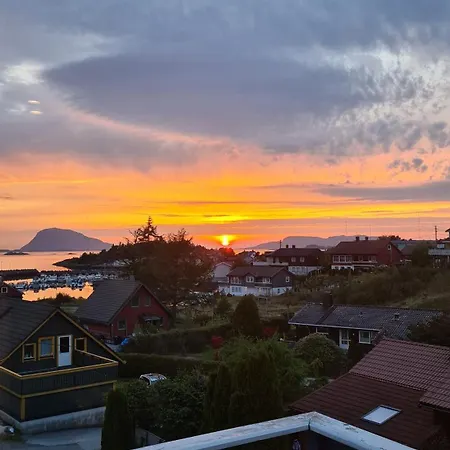 Leilighet Loftsleilighet Med Sjoutsikt *