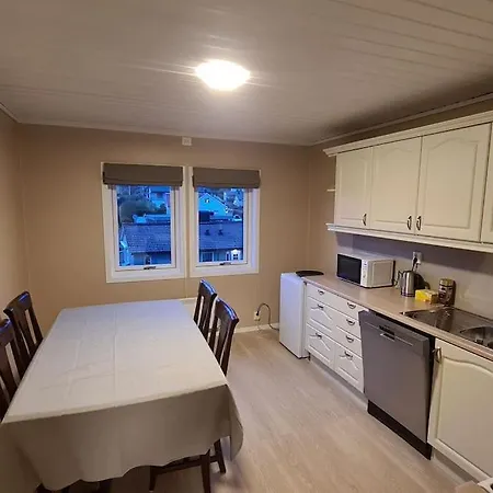 Loftsleilighet Med Sjoutsikt Leilighet Florø